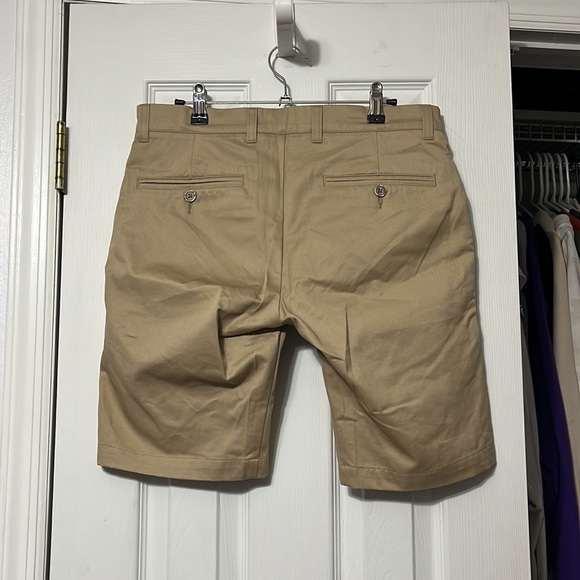 Tailor Store Mens khaki shorts NWOT - Picture 3 of 3